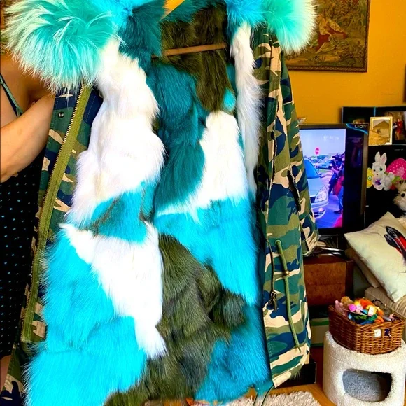 Fox Fur Parka - Picture 5 of 5